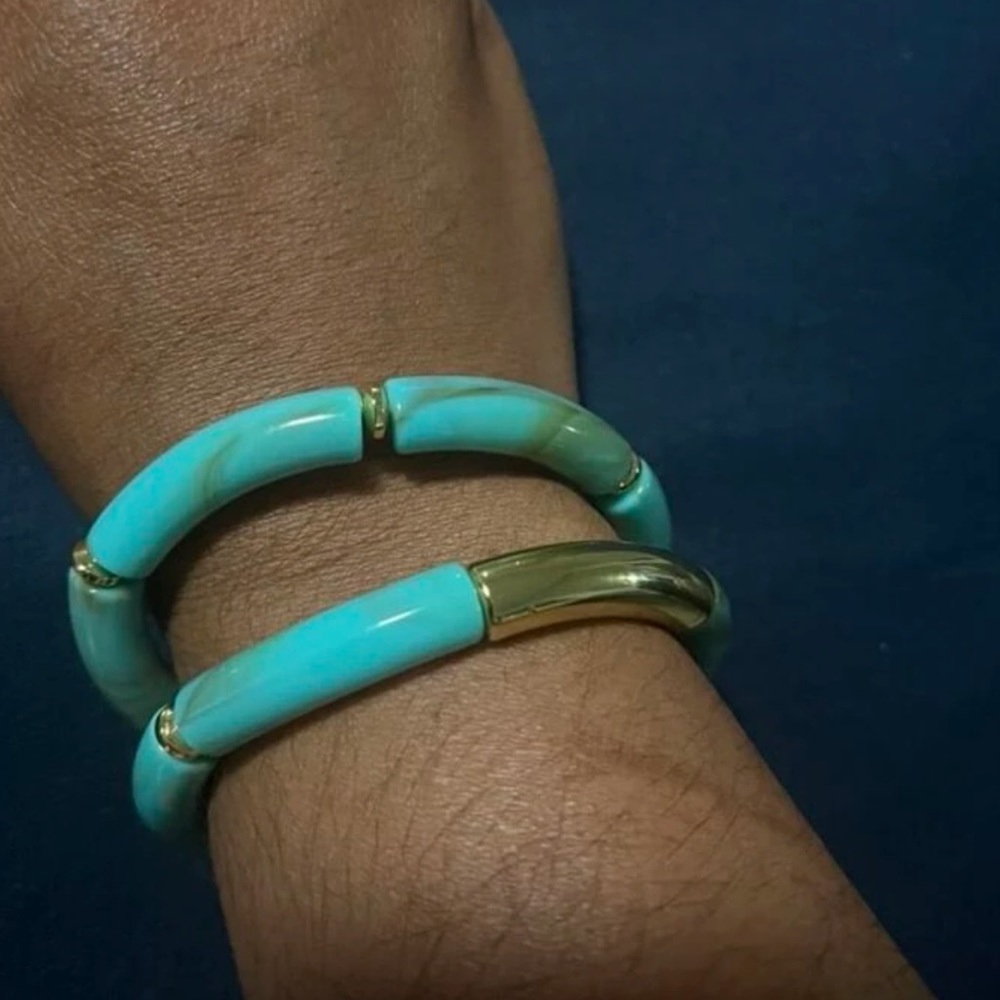 B2G1🌵Boho Turquoise Tube Bead & Gold Tone Stretch Stacking Bracelet NWT - Picture 6 of 15